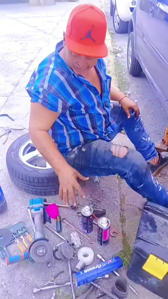 @José