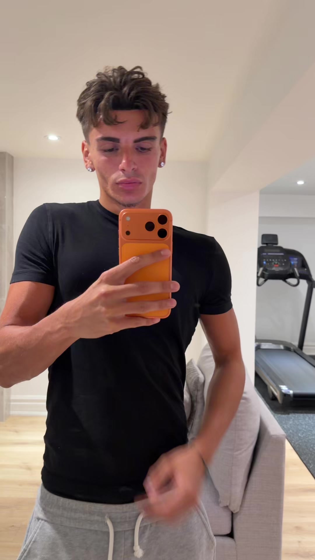@chris.nikoo