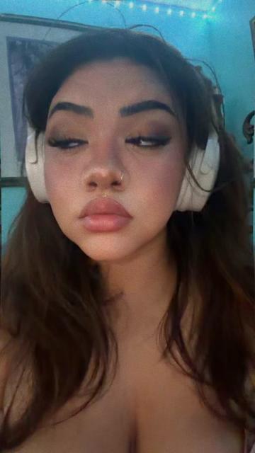 @Queen.B