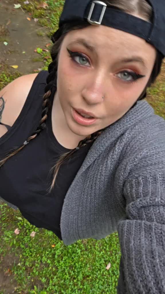 @your_local_emo_lady