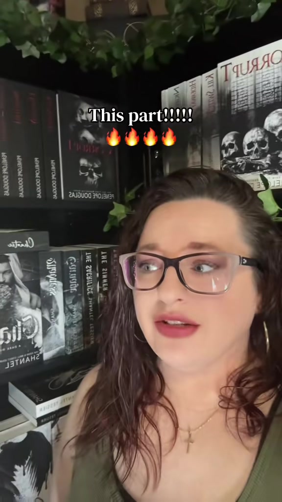 @Hollie Bookish PA