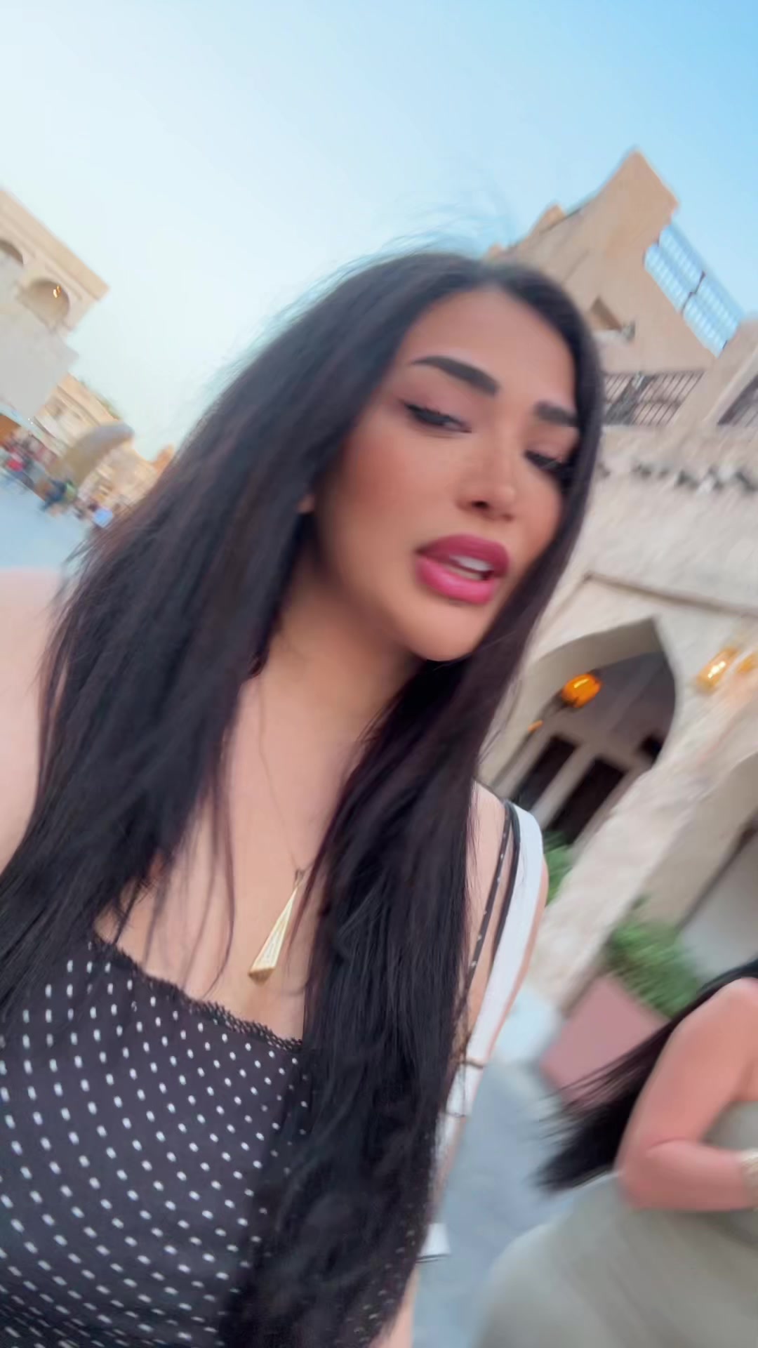 @Mahsa__eyr