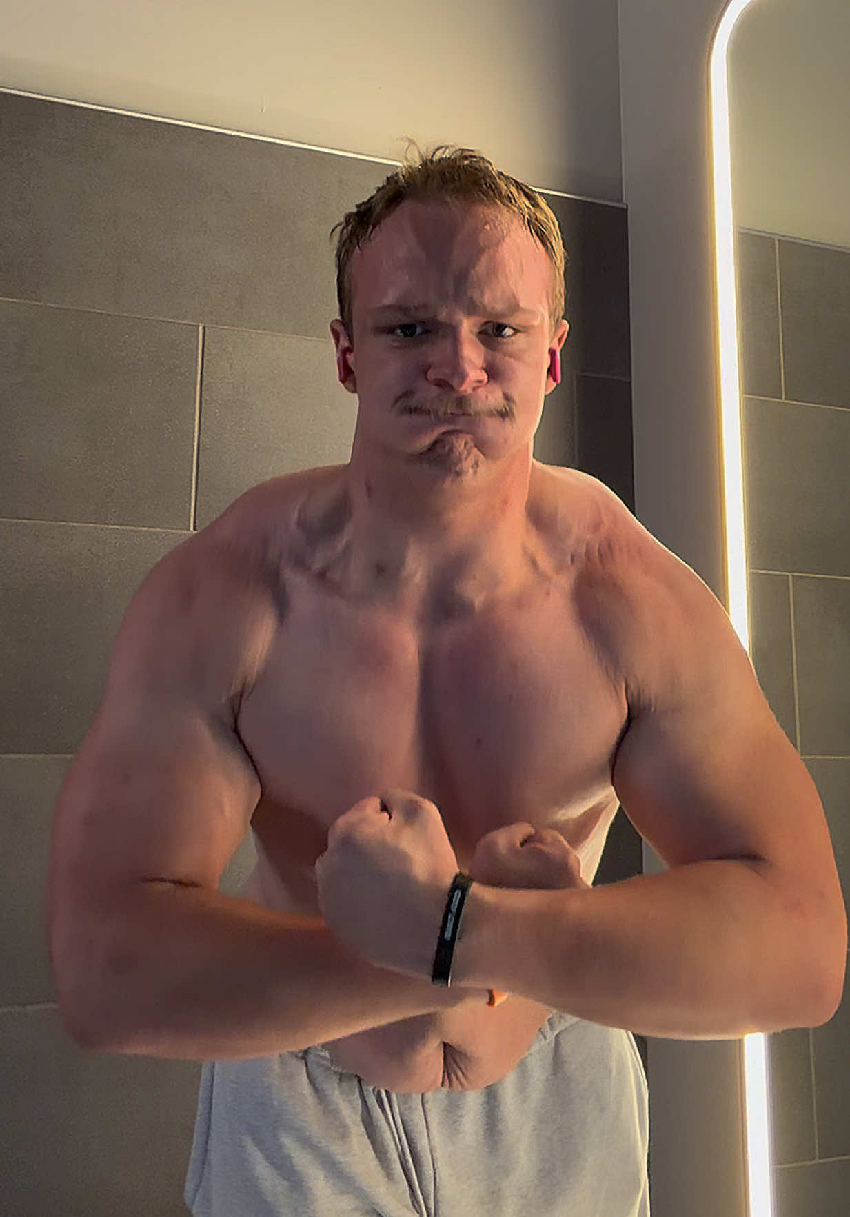 @SwoleManRyan