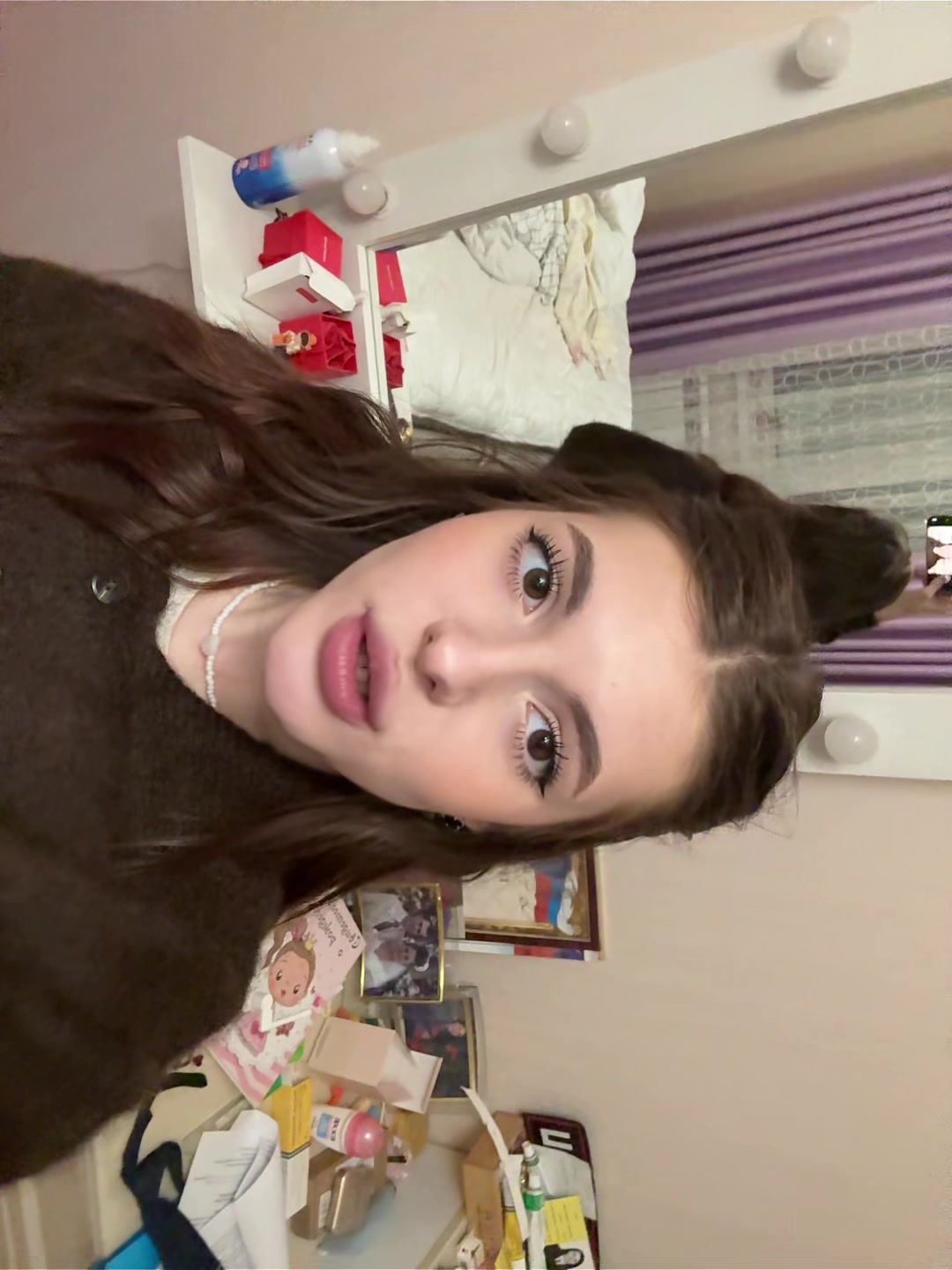 @👅