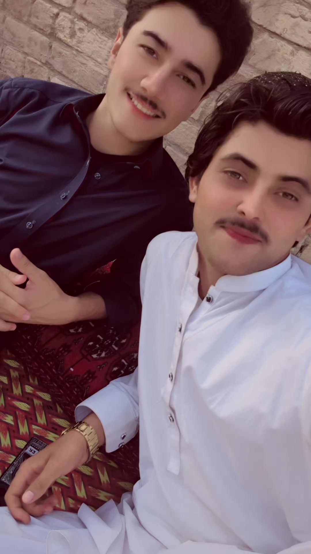 @Zeeshu💫