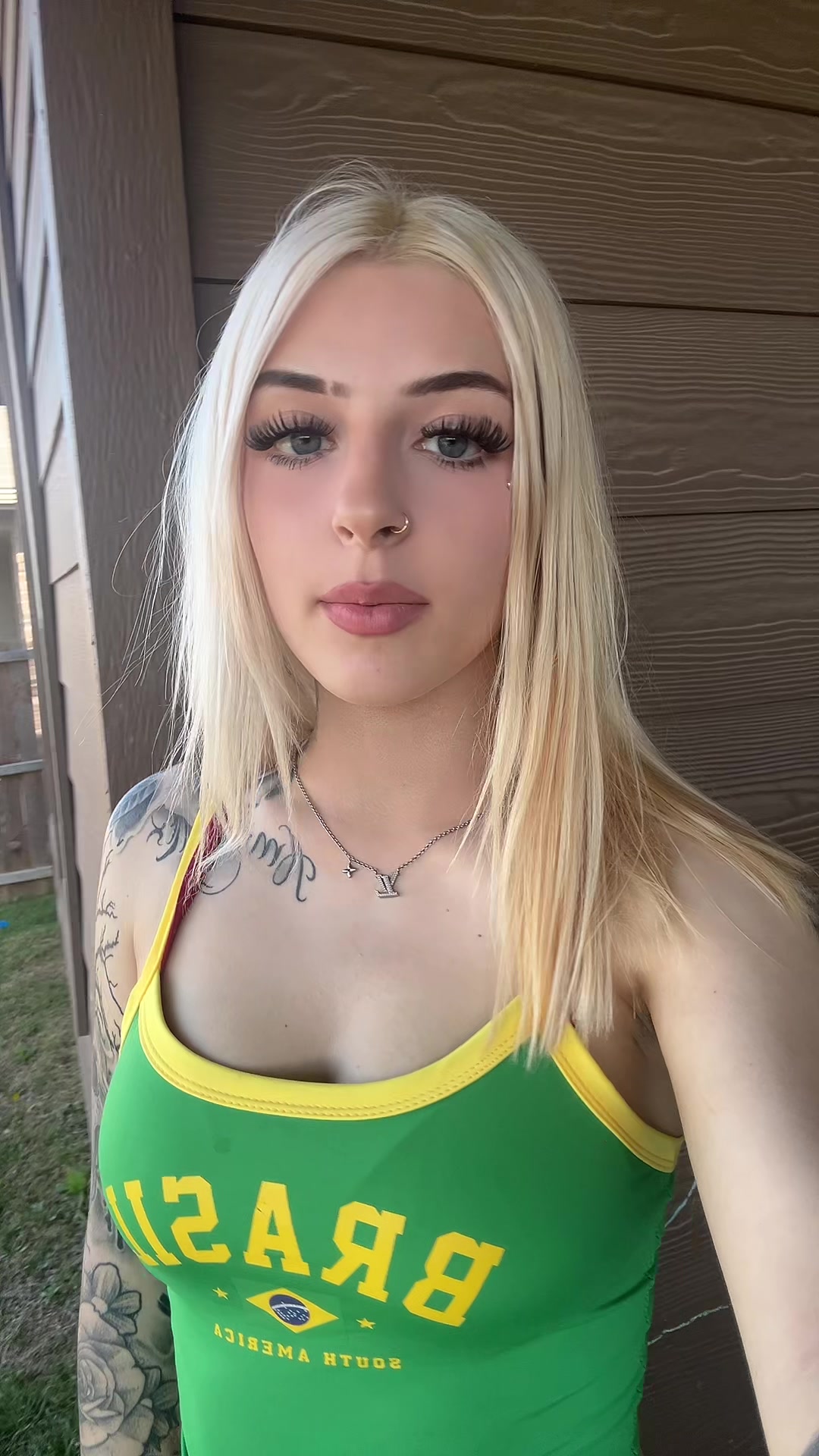 @Lilyrrrose