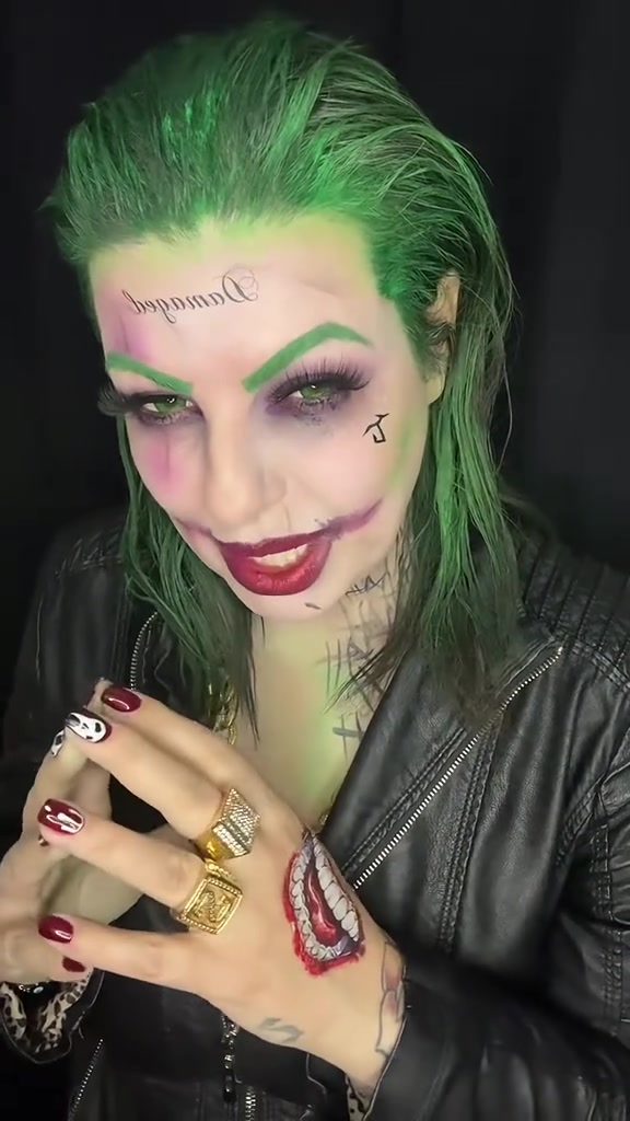 @Official Lady Venom