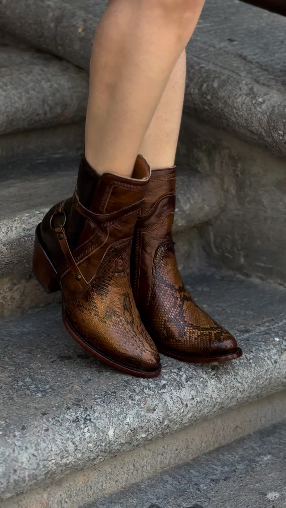 @ACOST BOOTS