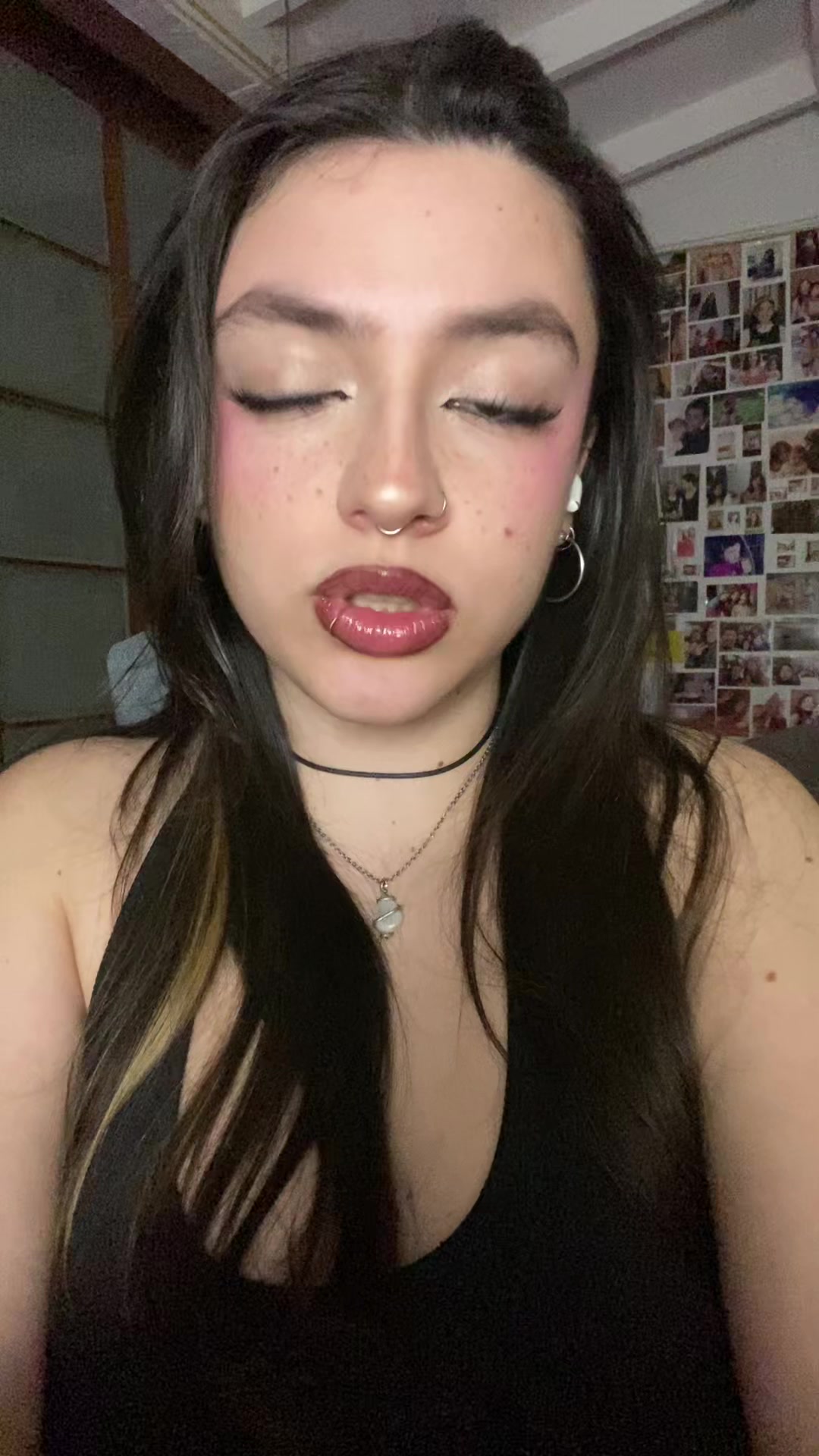 @Emiliaa