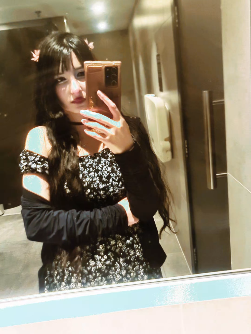 @Hoodbaby