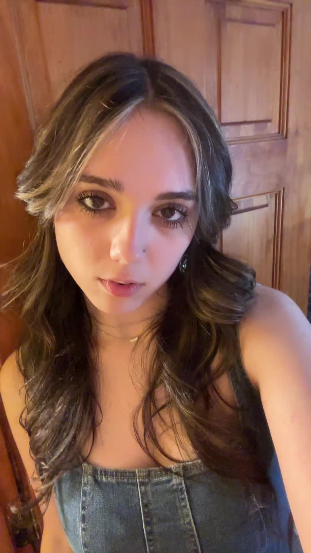 @ellieerosemaryy