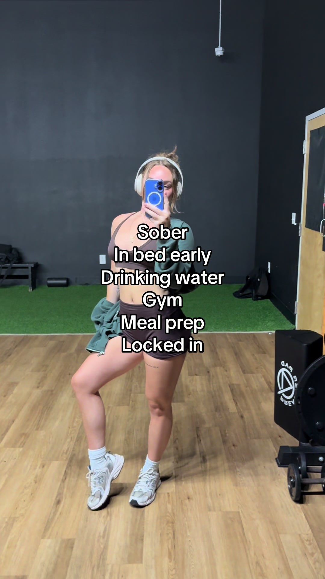@lindseylicata_
