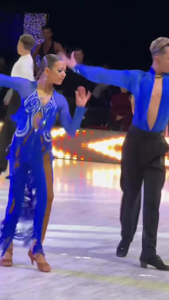 @Artem dance💙