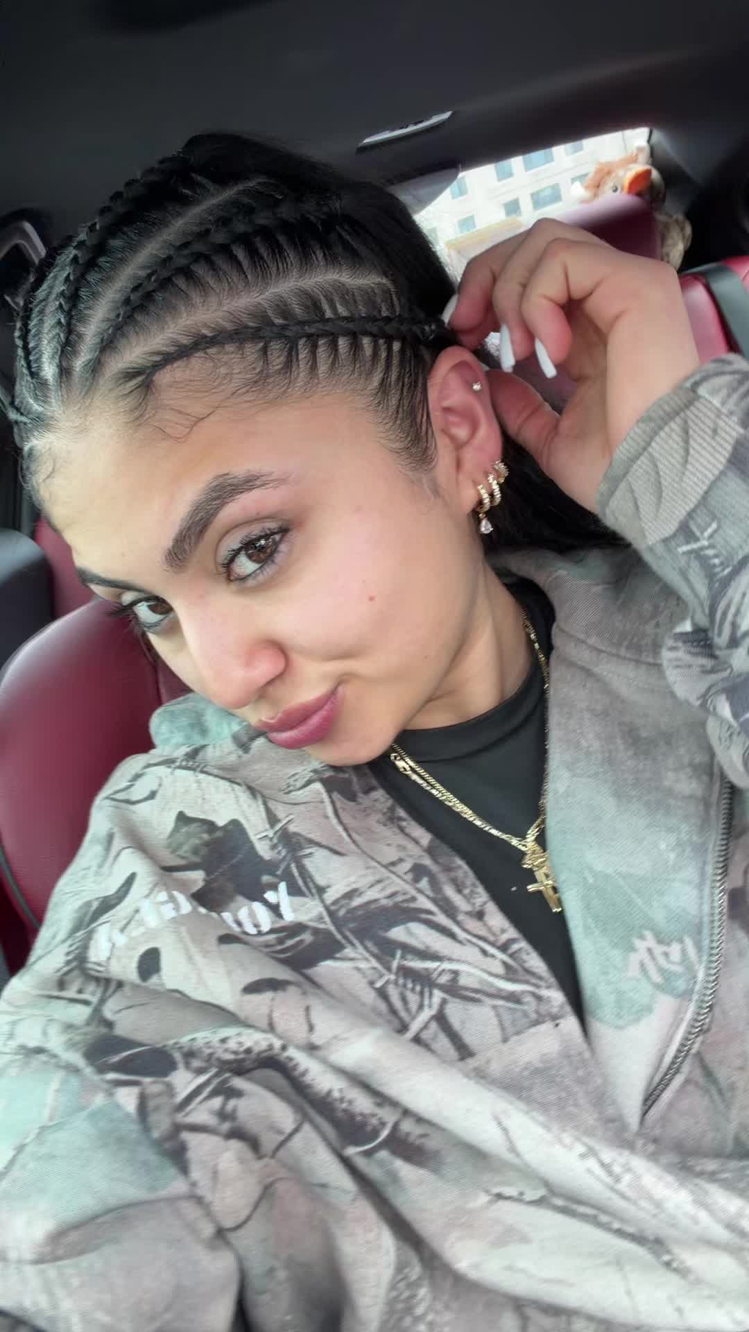 @Helen.