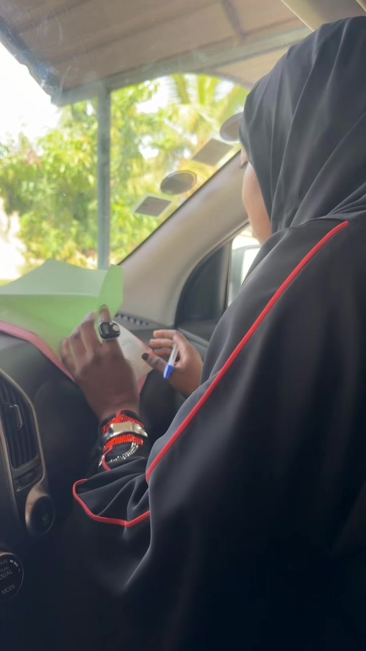@Dija_Khadija02