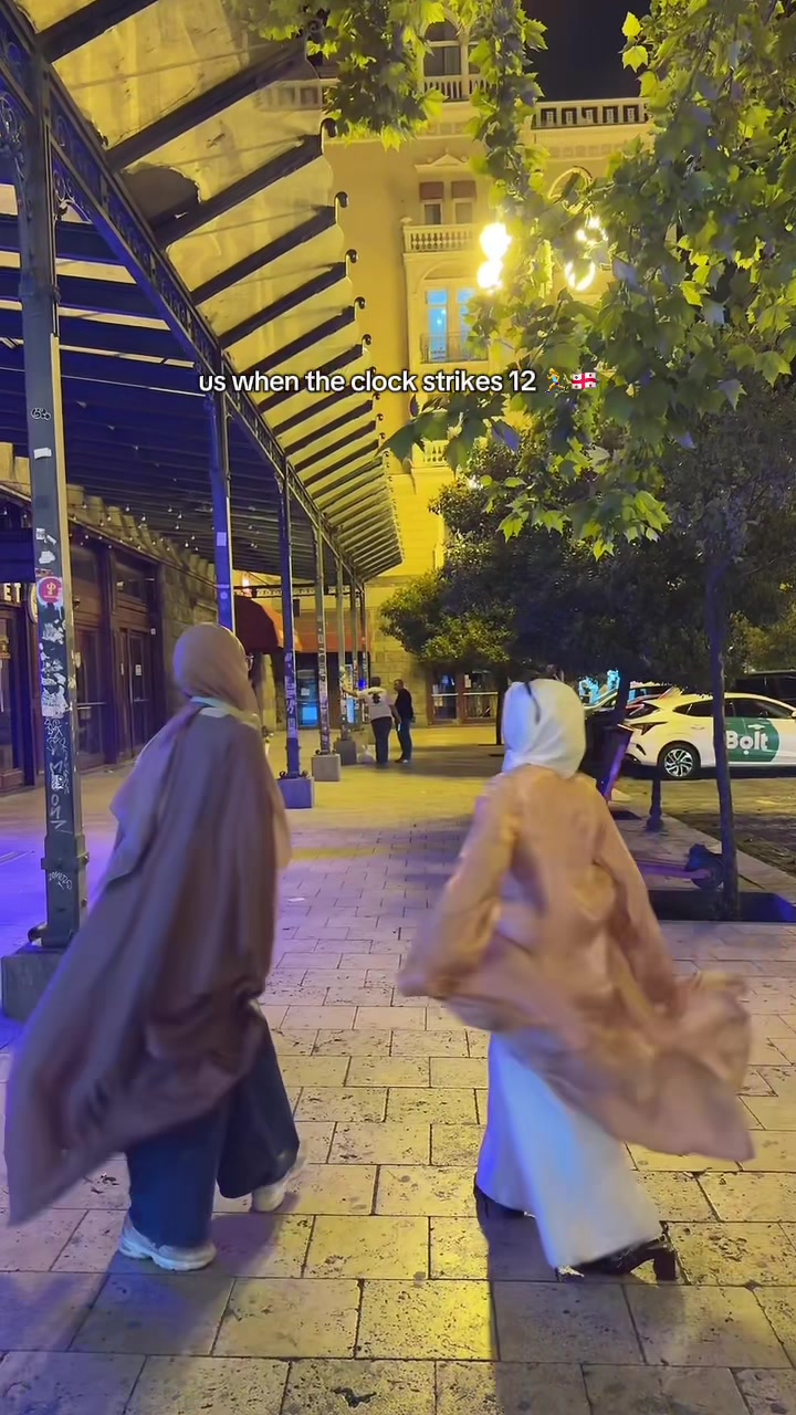 @Tazeen 🦋