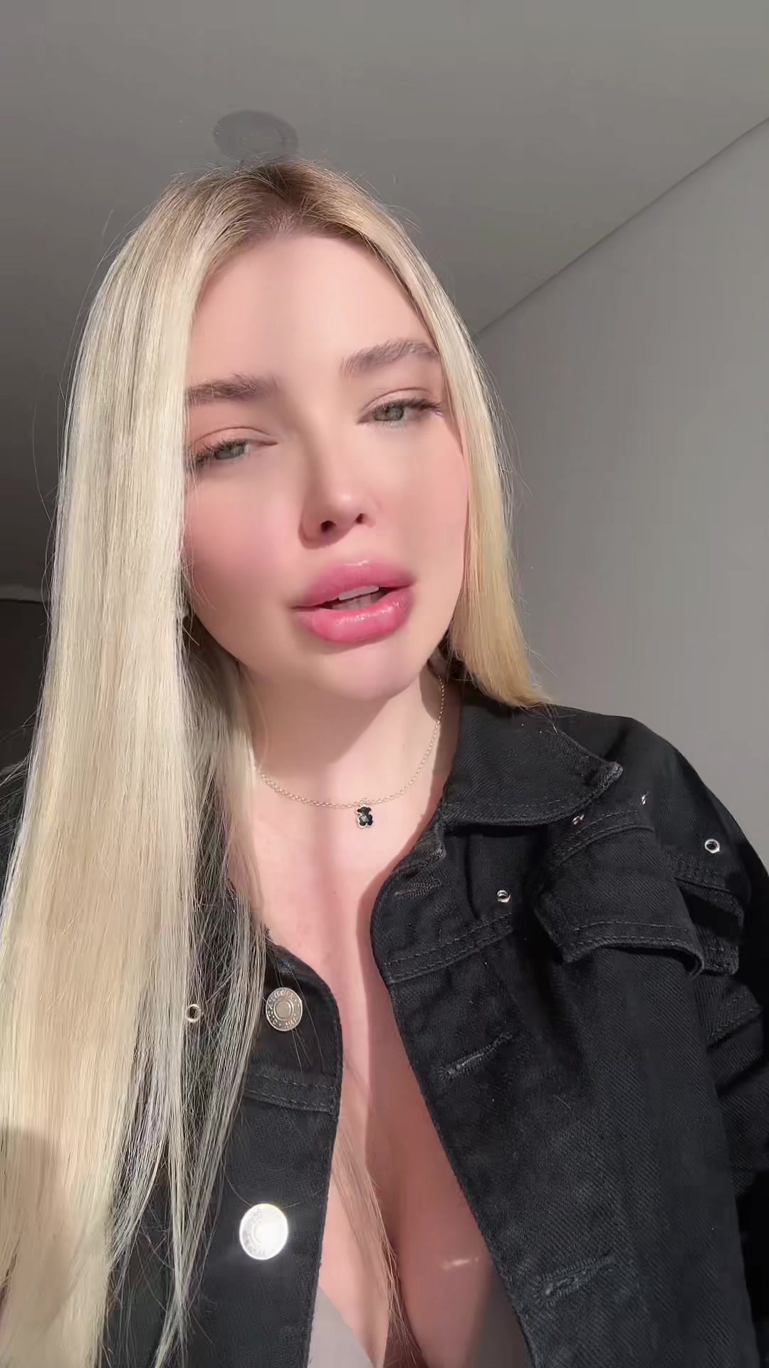 @larusayanaclips