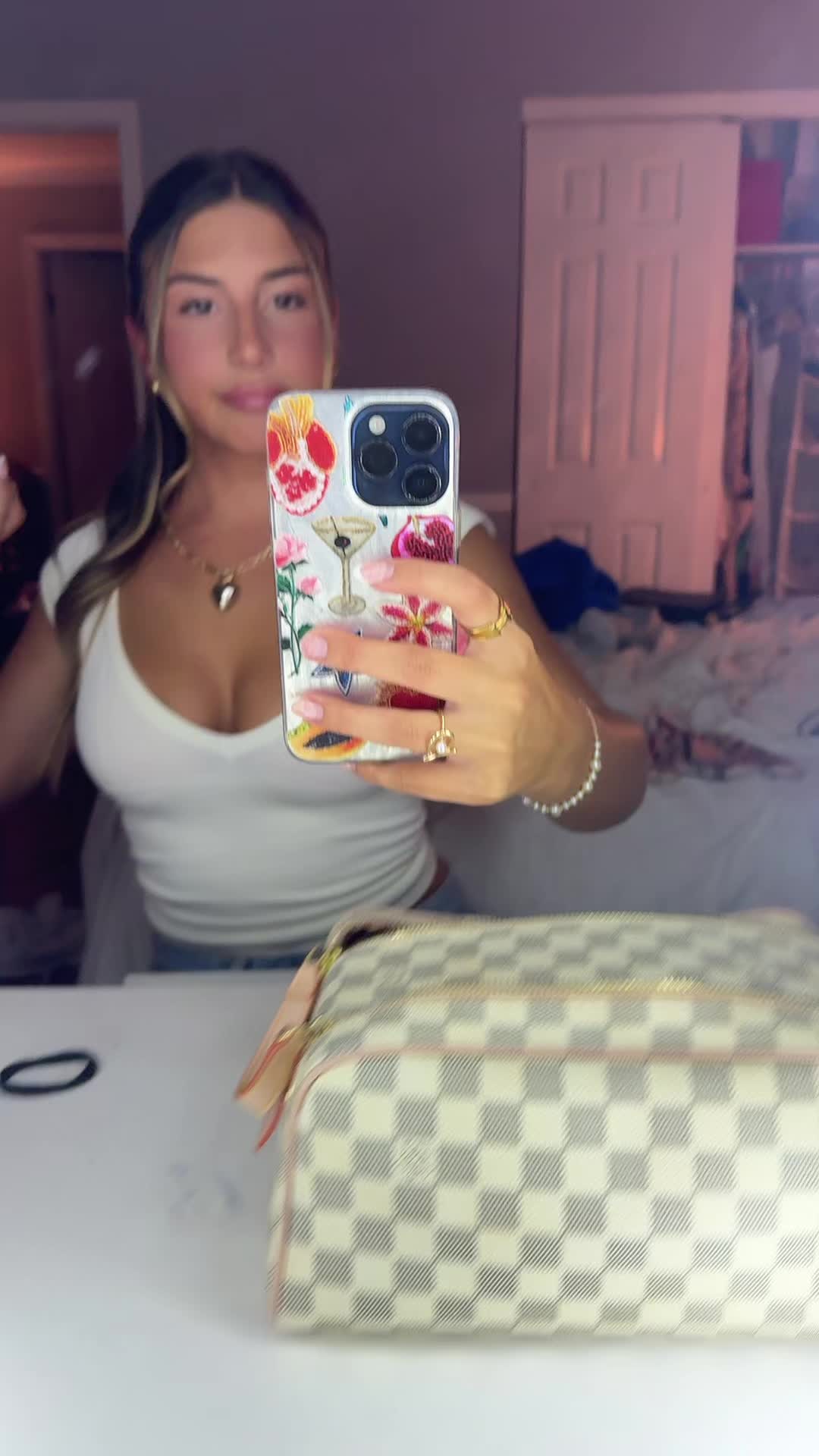 @ava.cherchio