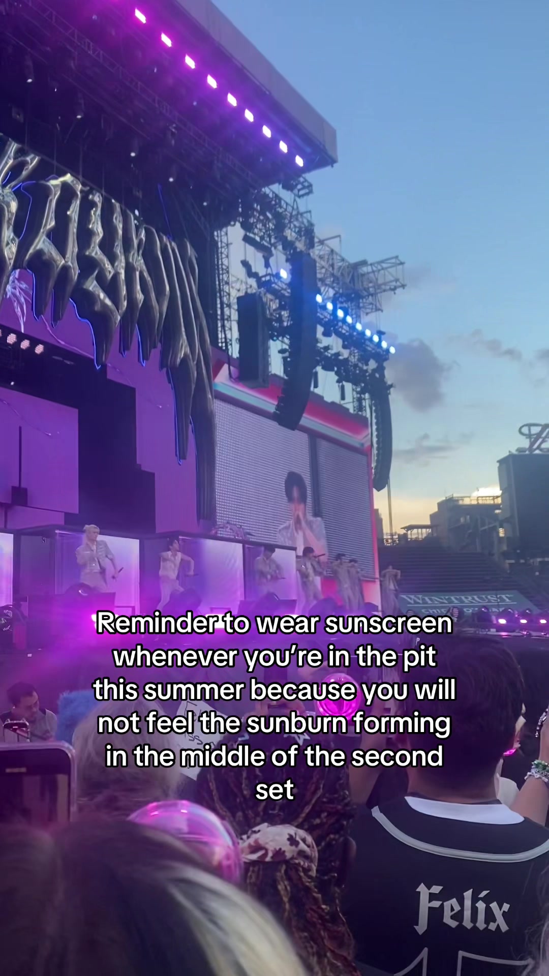@Ella writes K-pop books