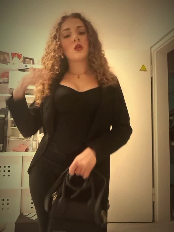@𝐆𝐈𝐀𝐃𝐈𝐍𝐀 🪽