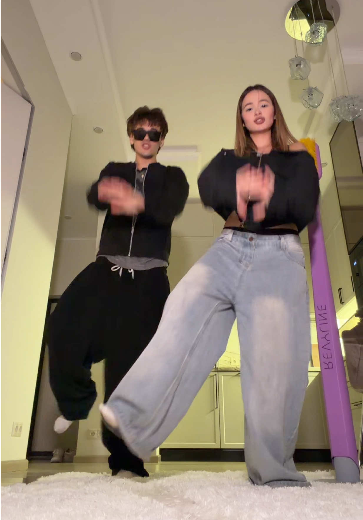 @Лейла