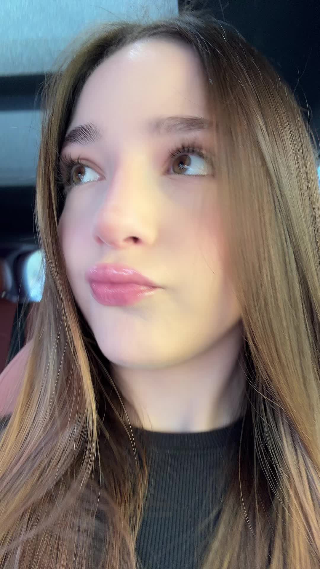 @isabella