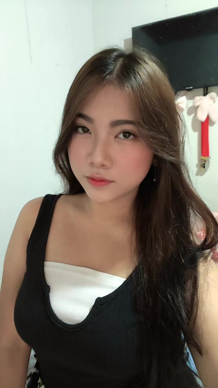 @urgirl_crxtn