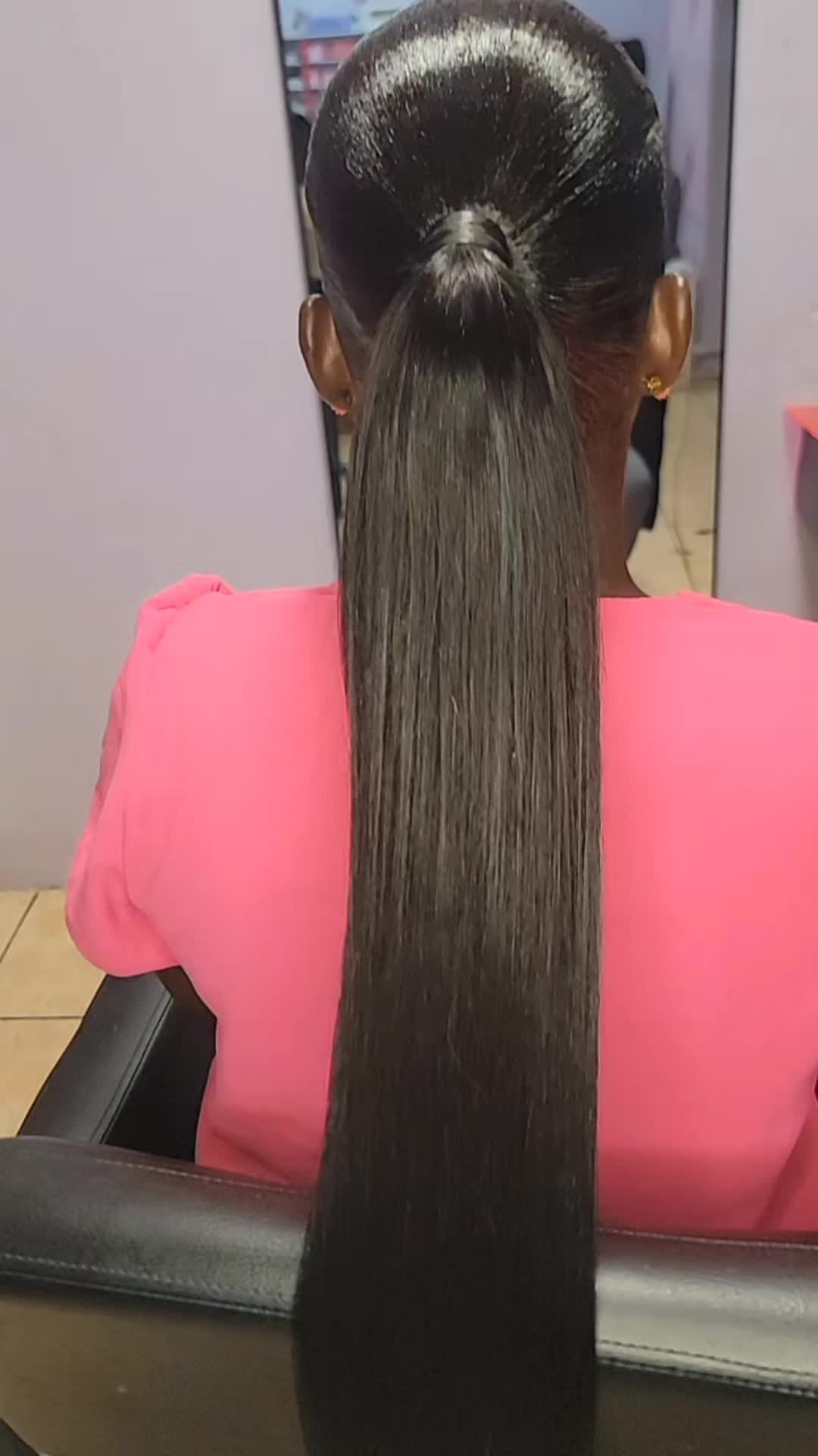 @Momo's Glamour Studio ✂️💁&zwj;♀️