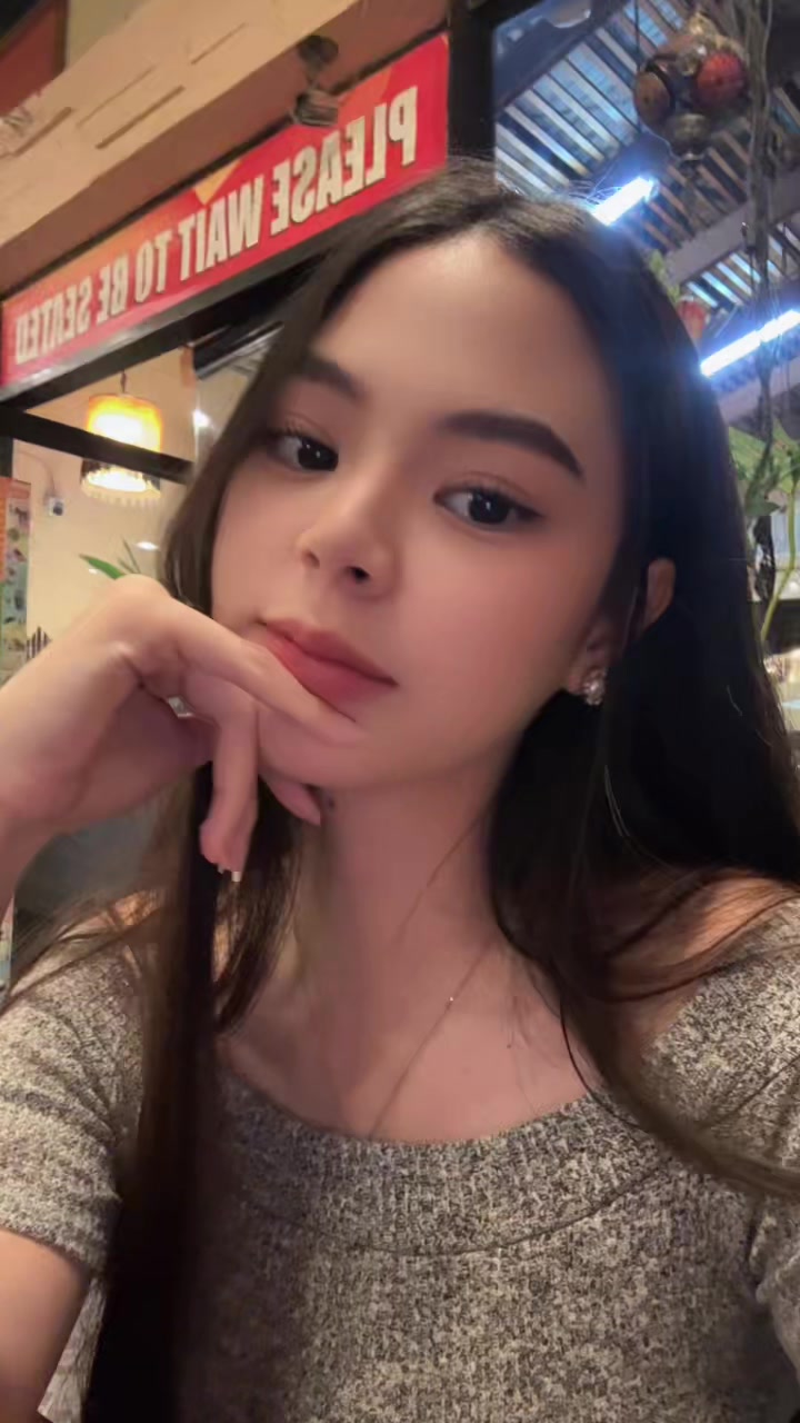 @urgirlrenza on ig