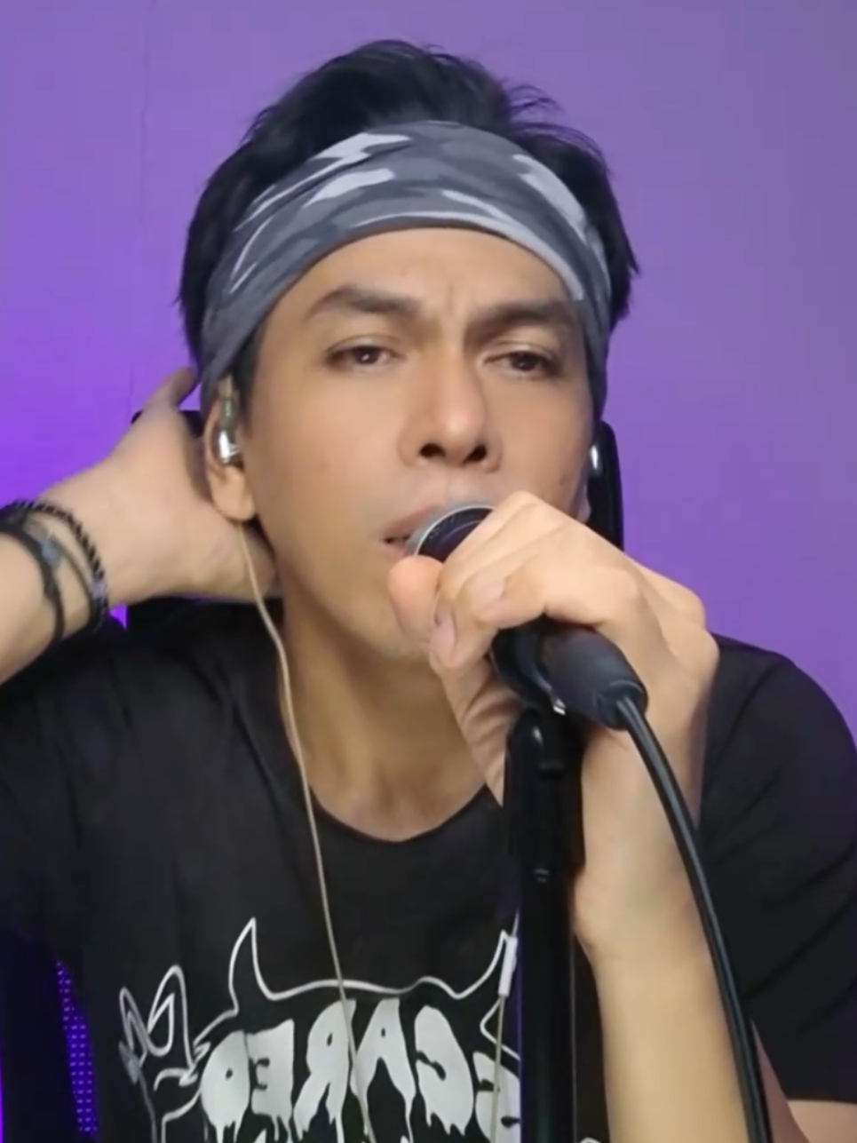 @Toni