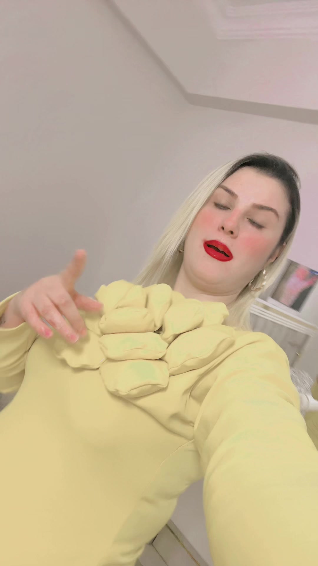 @&Ouml;zge Varmazoğlu