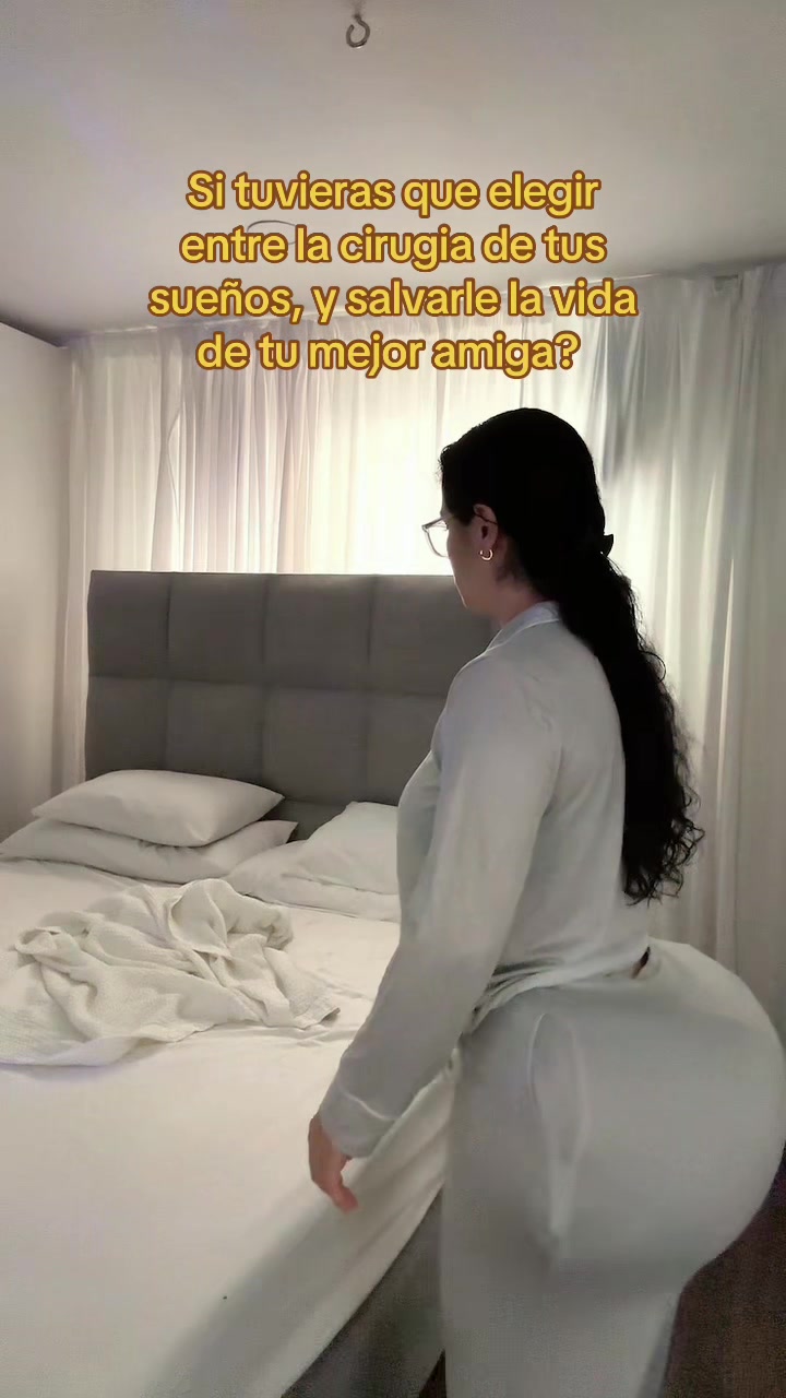 @Claudia 🖤