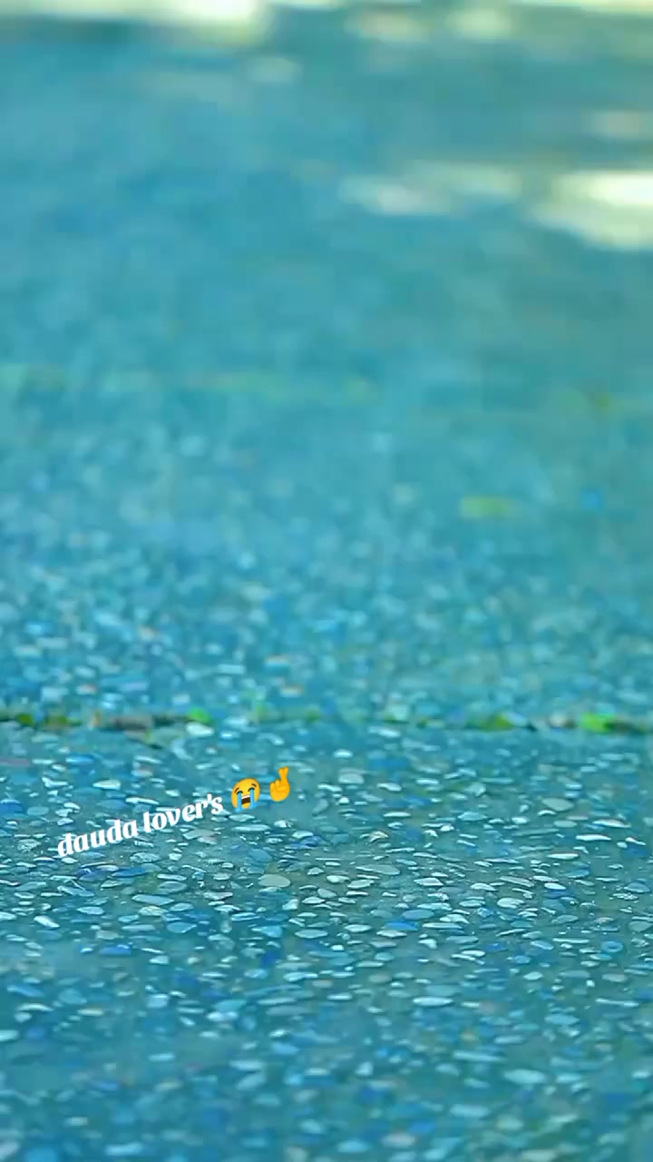 @LaX__मी 💰👀