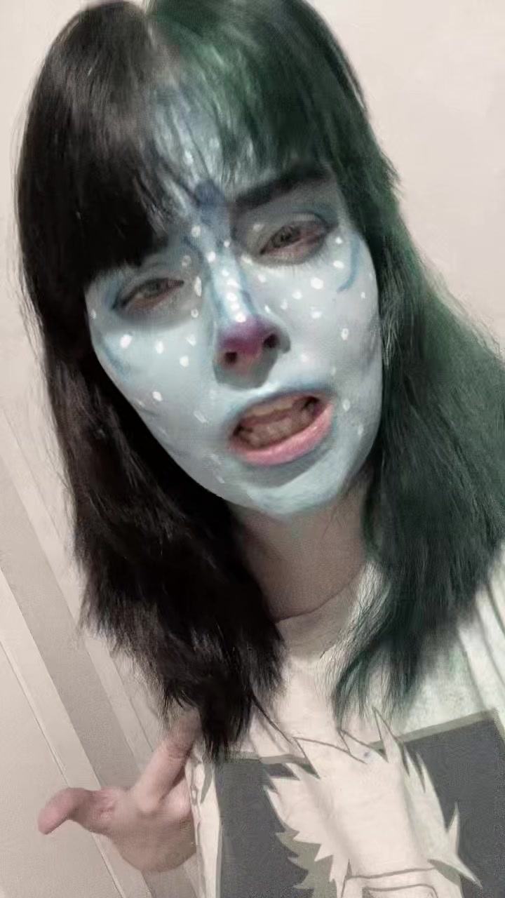 @WeepingRecluse🕷️