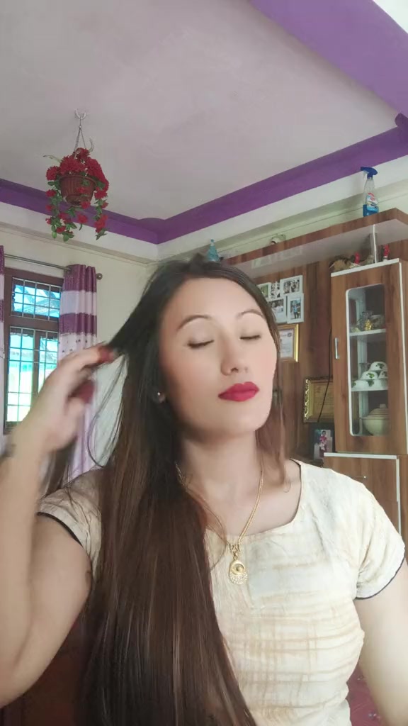 @𝓚𝓻𝓲𝓽𝓲 𝓢𝓽𝓱𝓪🥀