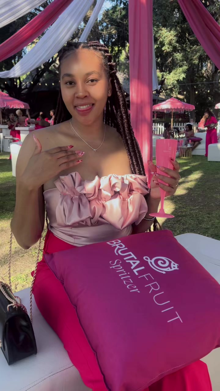 @Lelomo  ✨🌬️🇿🇦