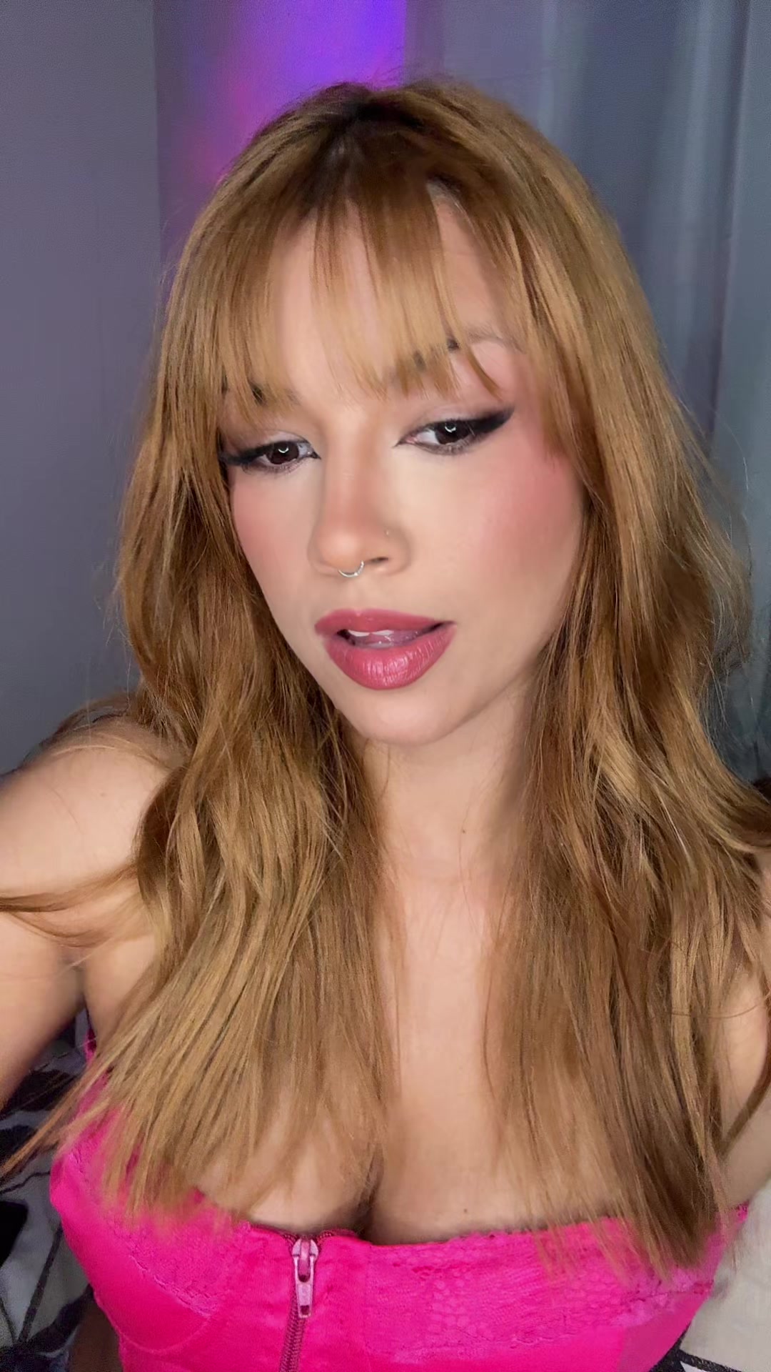 @Thainá🧡