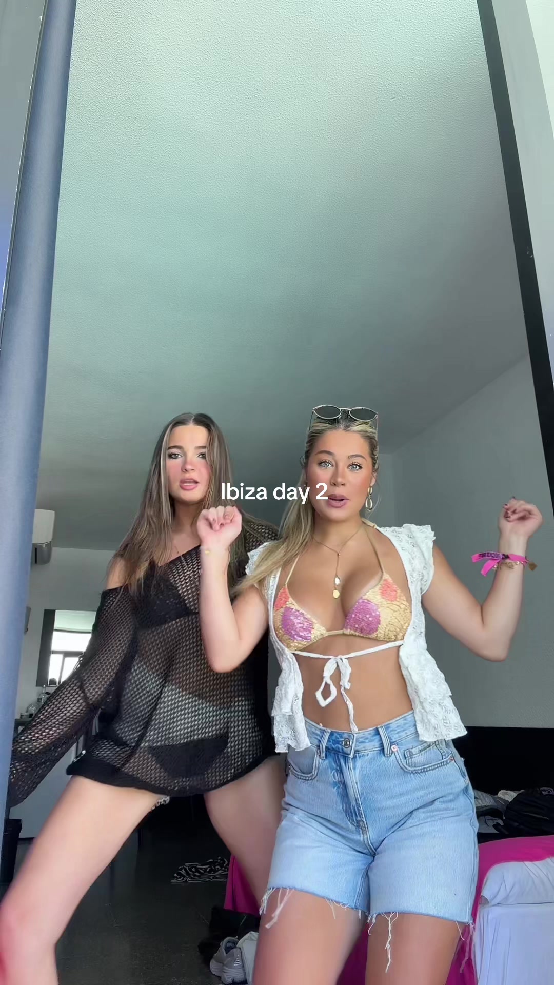 @Mel ⭐️⭐️⭐️⭐️
