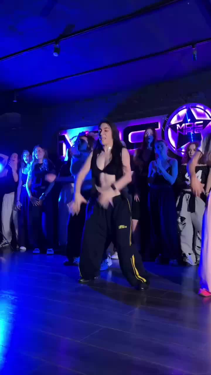 @Alyonochka