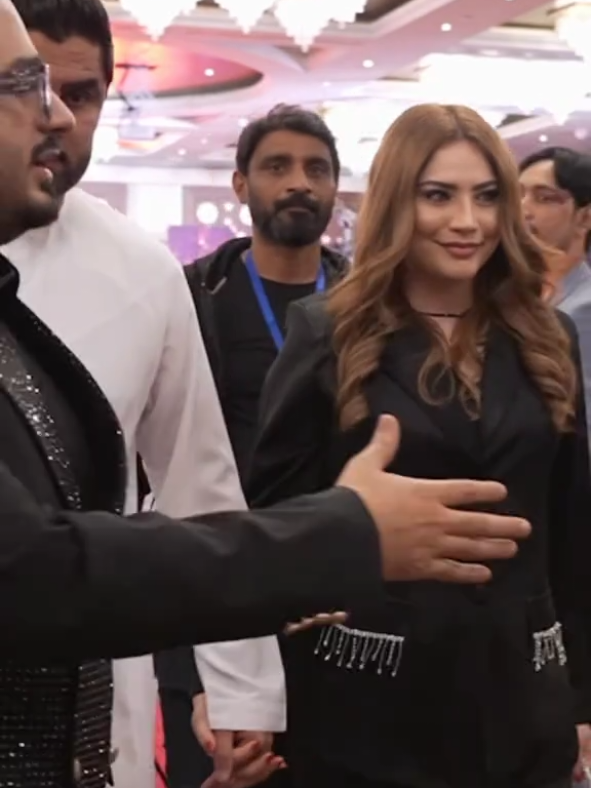 @Neelam Muneer 🔷