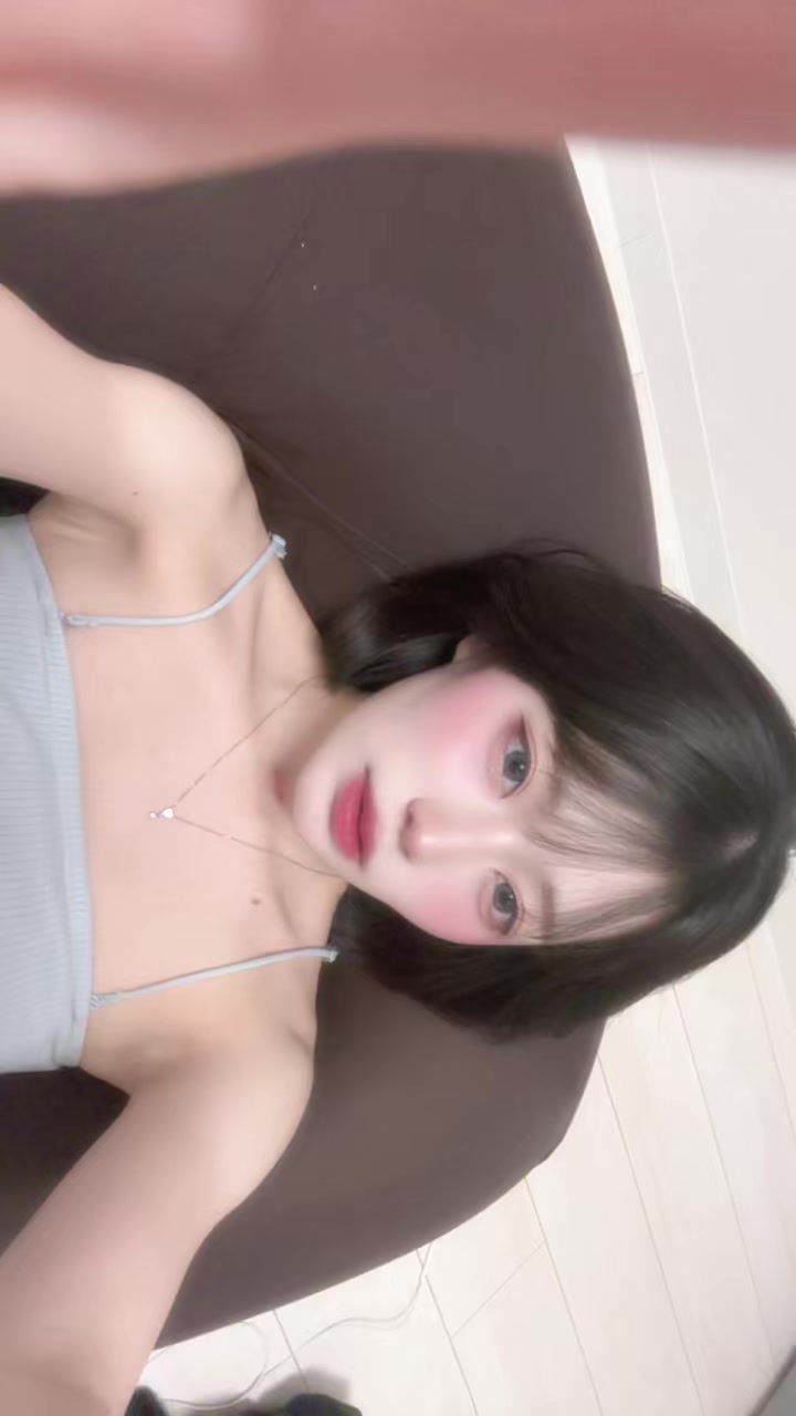 @ユリ