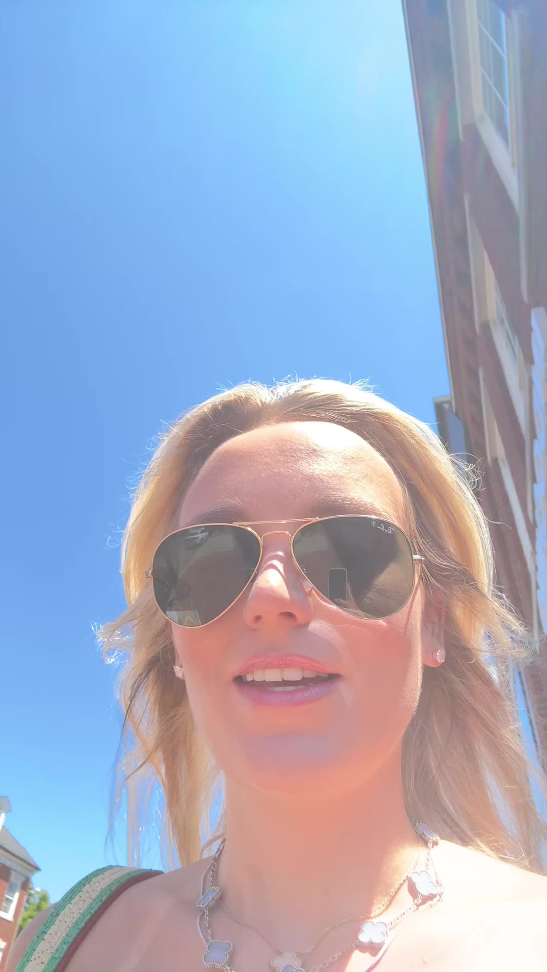 @Lu