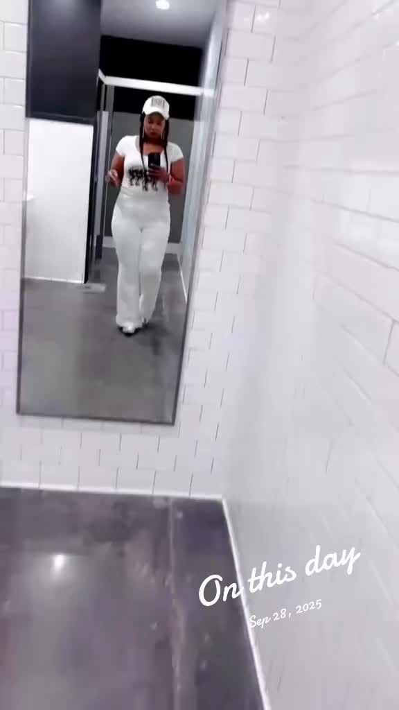 @1stLadiToy