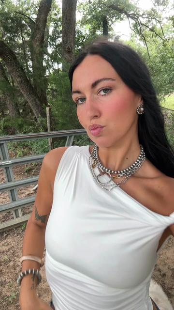 @houlihanhannah โ