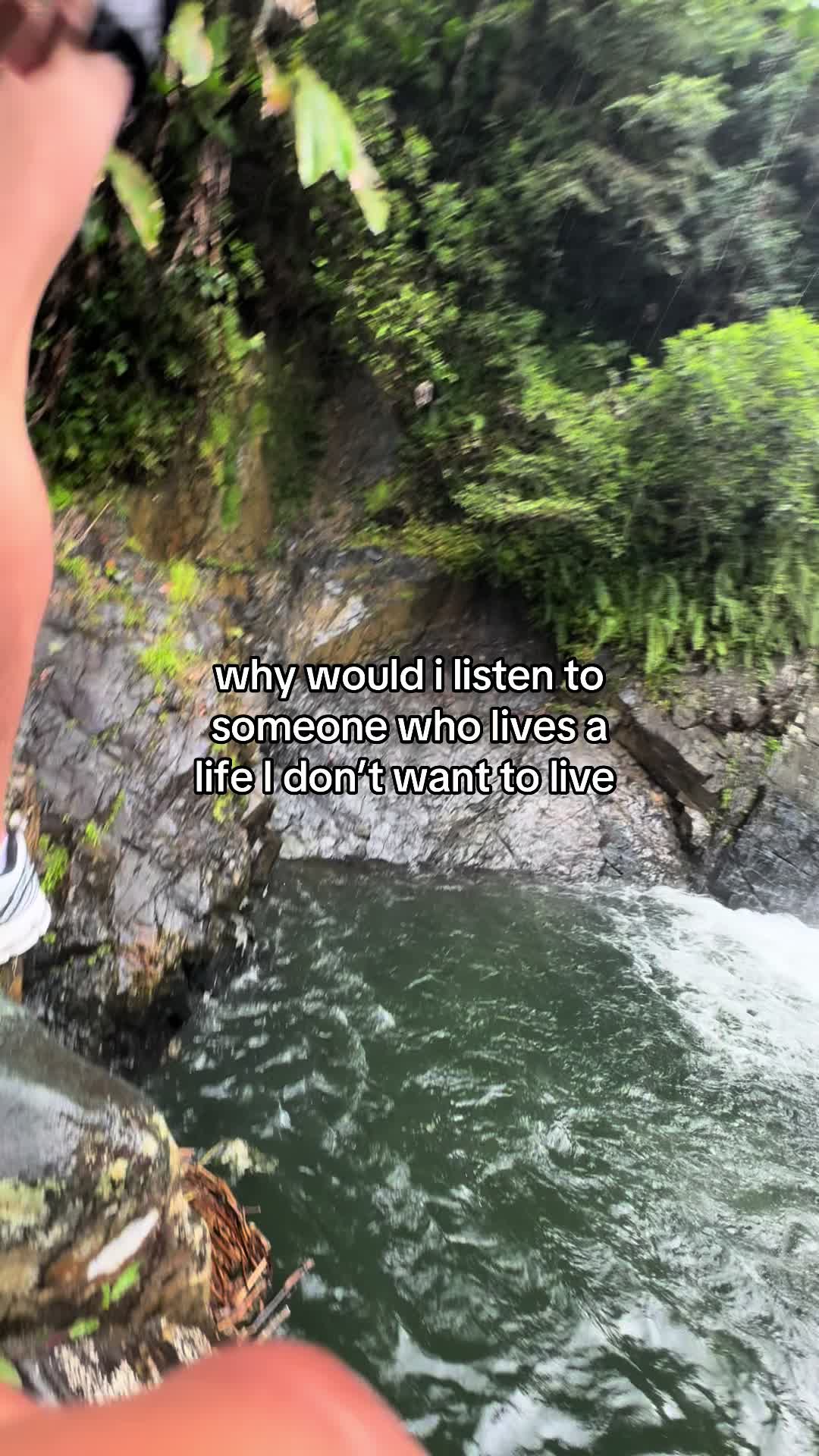 @elias