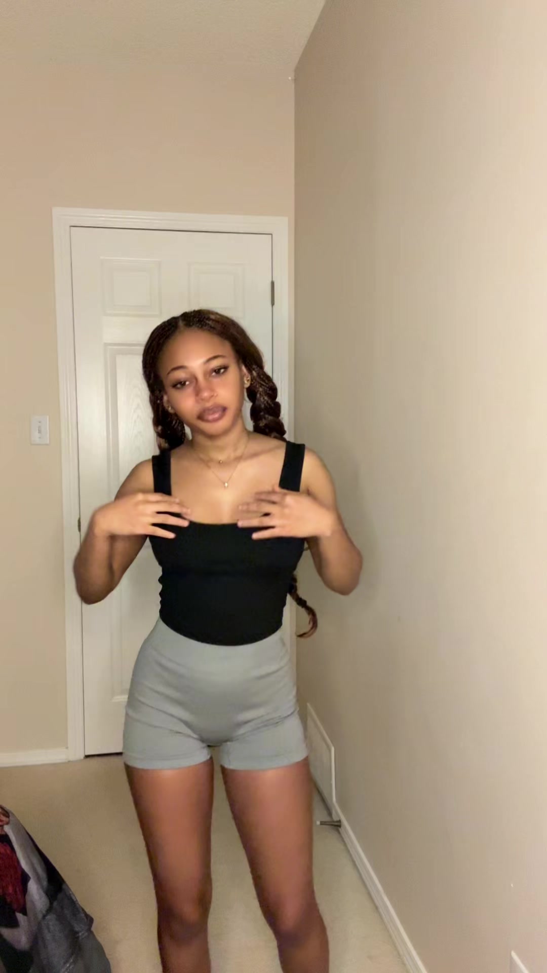 @Emily🖤👤
