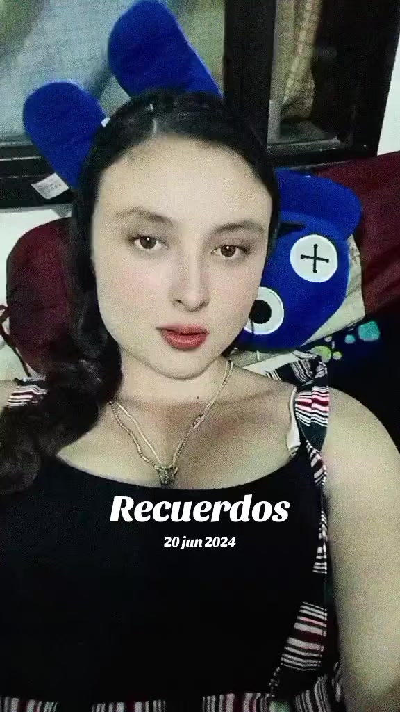 @Laura Valencia🐼🐼