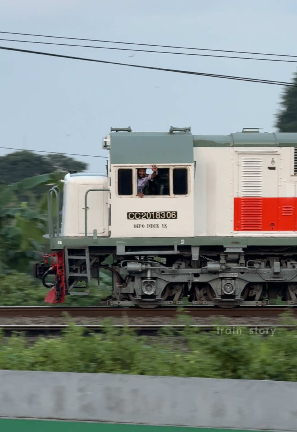 @Train_Story