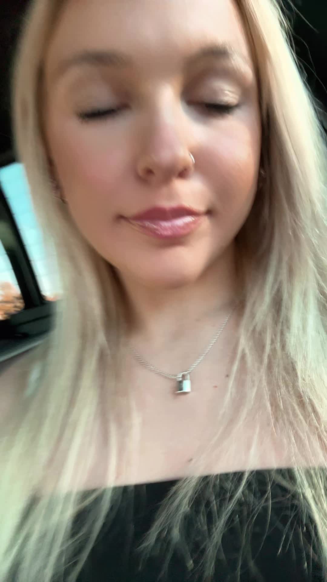 @_LYZABROOKS