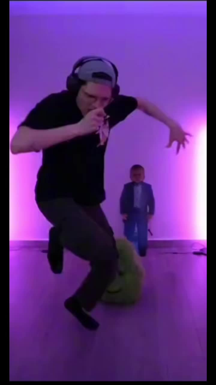 @000000